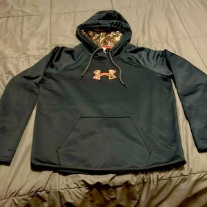 Under Armour sweatshirt size large